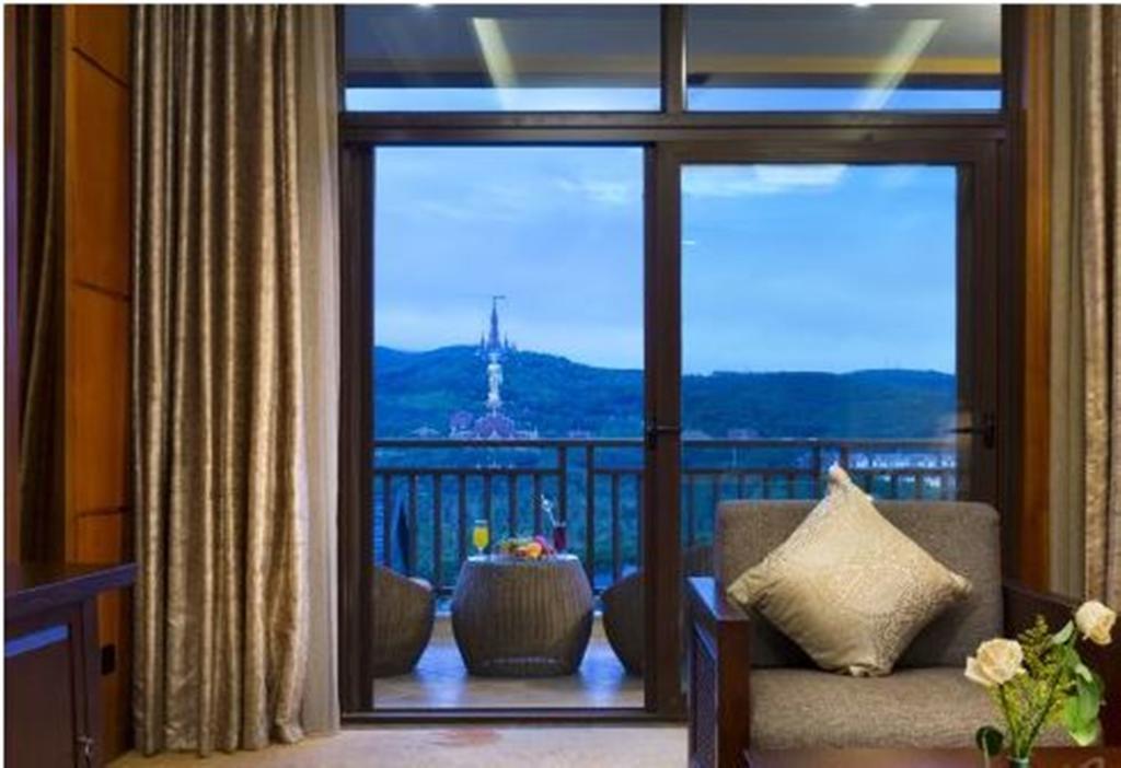 Hotel Ramada Plaza Xishuangbanna Exterior foto
