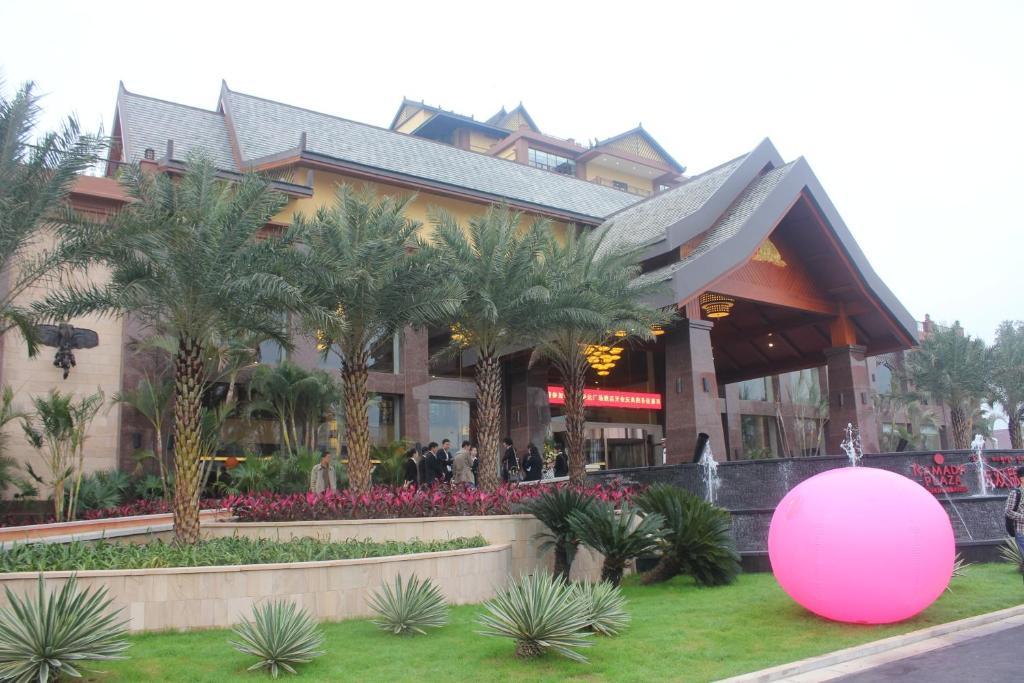 Hotel Ramada Plaza Xishuangbanna Exterior foto
