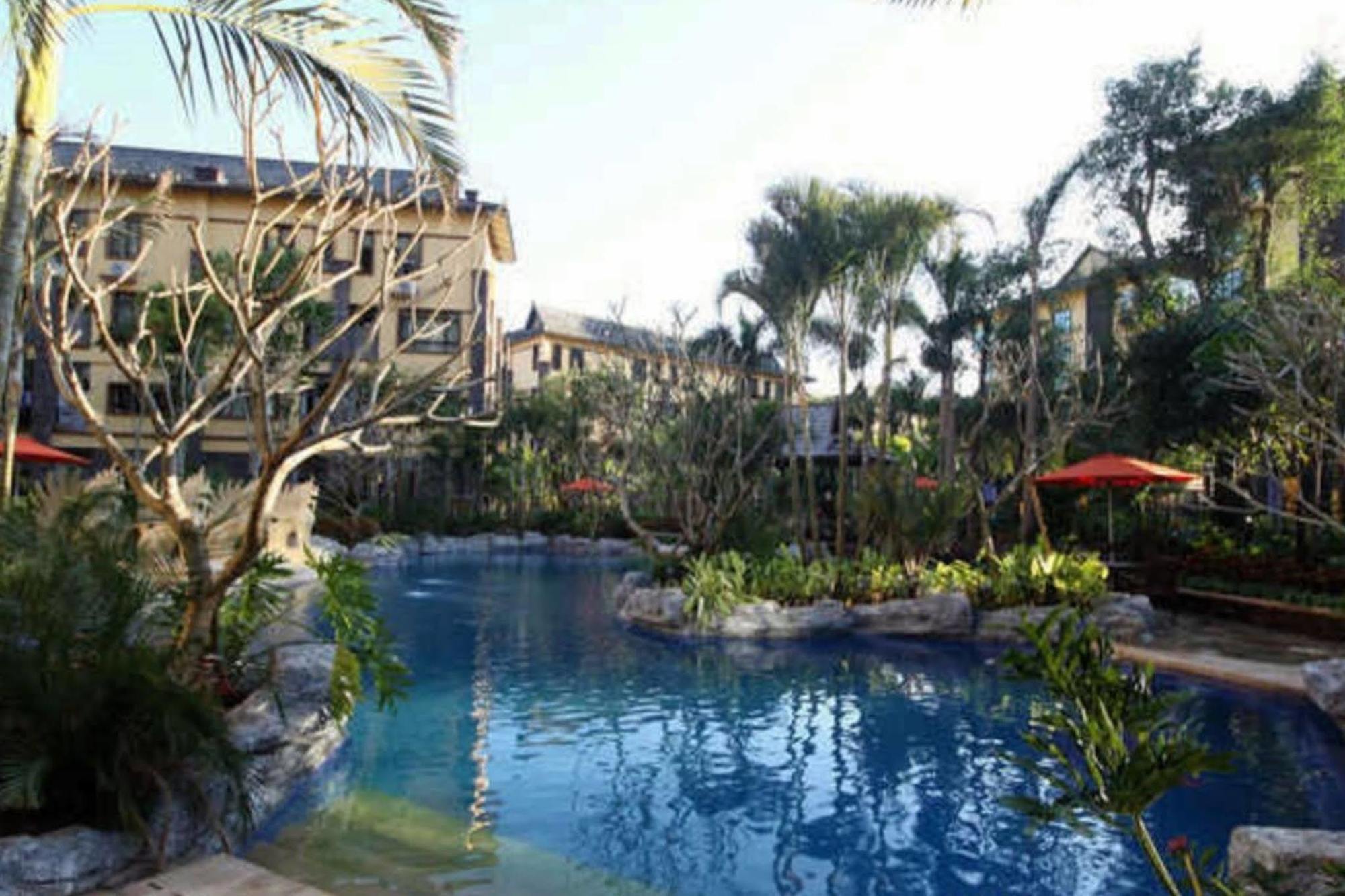 Hotel Ramada Plaza Xishuangbanna Exterior foto